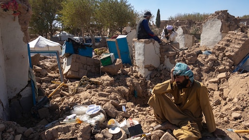 Groot-Brittannië schiet zwaarst getroffen regio Afghanistan te hulp