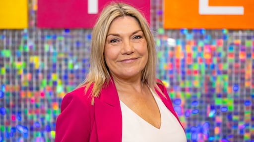 Sander Schaepman schiet te hulp als Gallyon van Vessem hoestbui krijgt in 112 Vandaag: 'Nu neem je bijna mijn hele baan over'