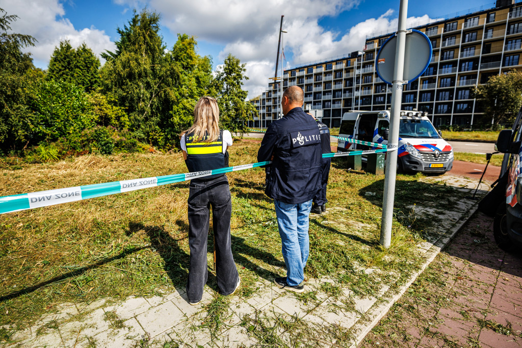 Policija ponovno preiskuje območje, kjer so našli truplo Lise (17) v Duivendrechtu