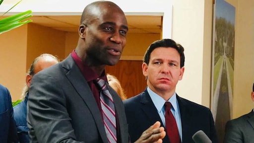 Florida wil vaccinatieplicht voor alle inwoners opheffen, arts noemt plan angstaanjagend