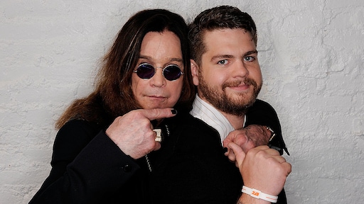 Jack Osbourne deelt geëmotioneerd hoe hij te horen kreeg dat vader Ozzy was overleden