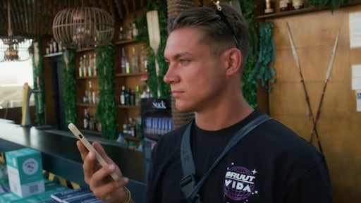Max moet op het matje komen na het bedreigen van Anouk in Proppers in Albu: 'Kan niet door de beugel'