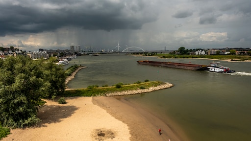 Vandaag nog een enkele bui, maar warmte en zon in aantocht