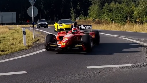 Coureur in Formule 1-wagen op Tsjechische snelweg na 6 jaar gepakt
