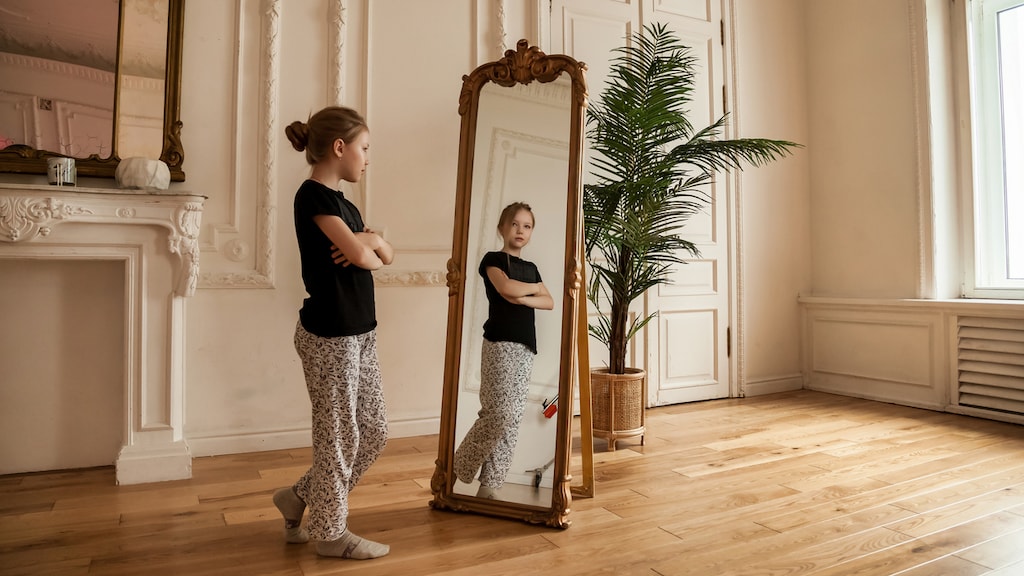 Loes vreest dat ze haar obsessie met lijf en lijnen doorgeeft aan haar dochter (9): 'Al erg zelfbewust'
