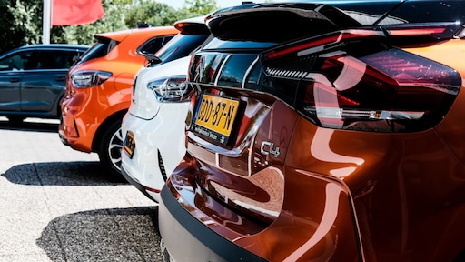 Eigen auto is een 'must have' maar ook een dikke kostenpost