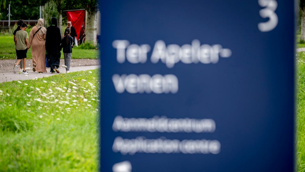 Meer dan 2000 asielzoekers in Ter Apel, COA moet dwangsom betalen