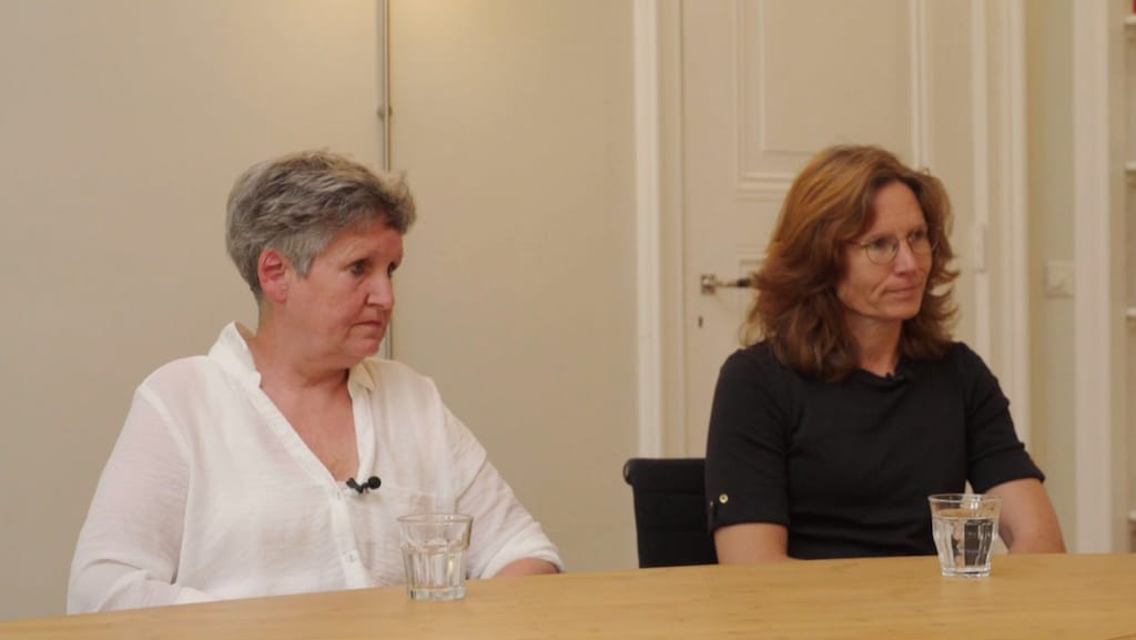 Dochters totaal verrast door gulle gift afwezige vader in Waar Is Mijn Erfenis?: 'Mooi aandenken'