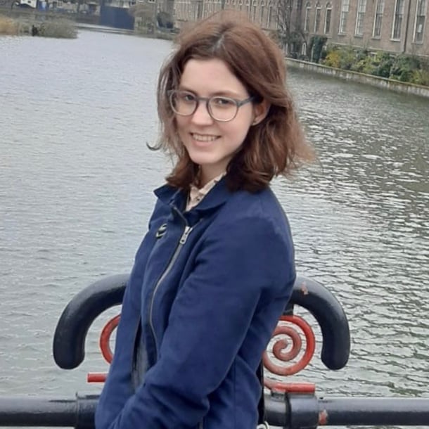 Nomi in Den Haag. Op haar laatste foto, 5 dagen voor haar overlijden.