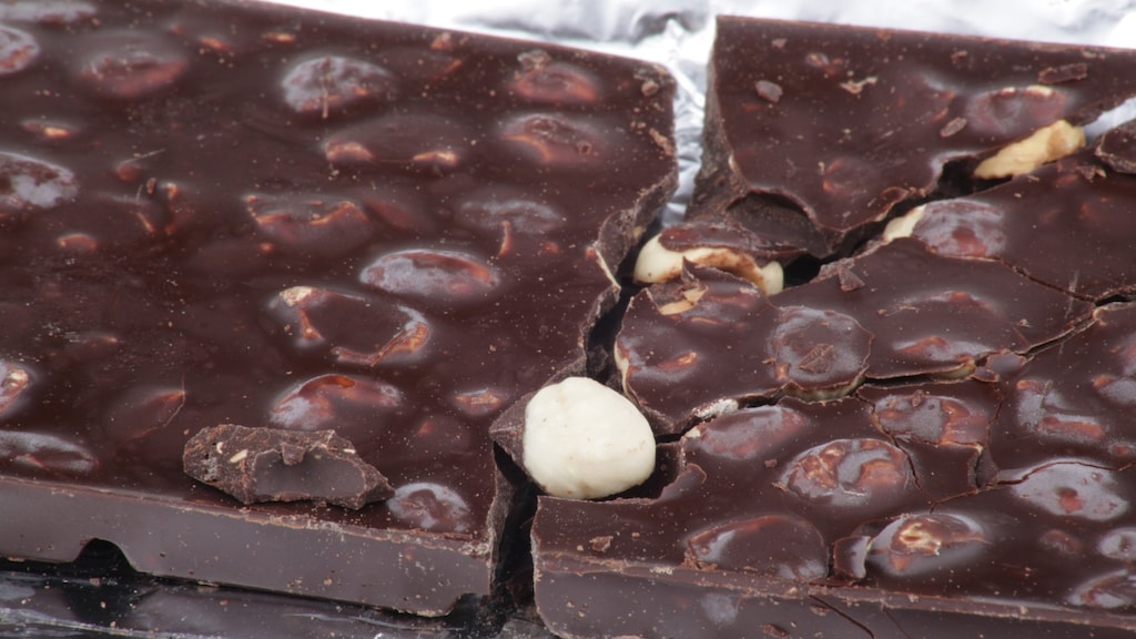 Wit uitgeslagen chocolade: wat is de oorzaak en kun je het nog eten?