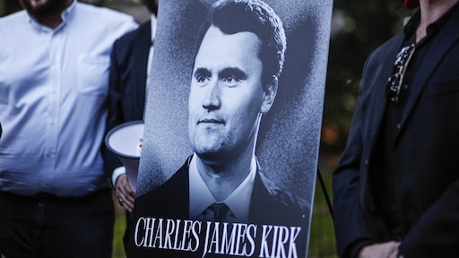 Na dagen rouw weer meer kritiek op Charlie Kirk, motief verdachte onduidelijk