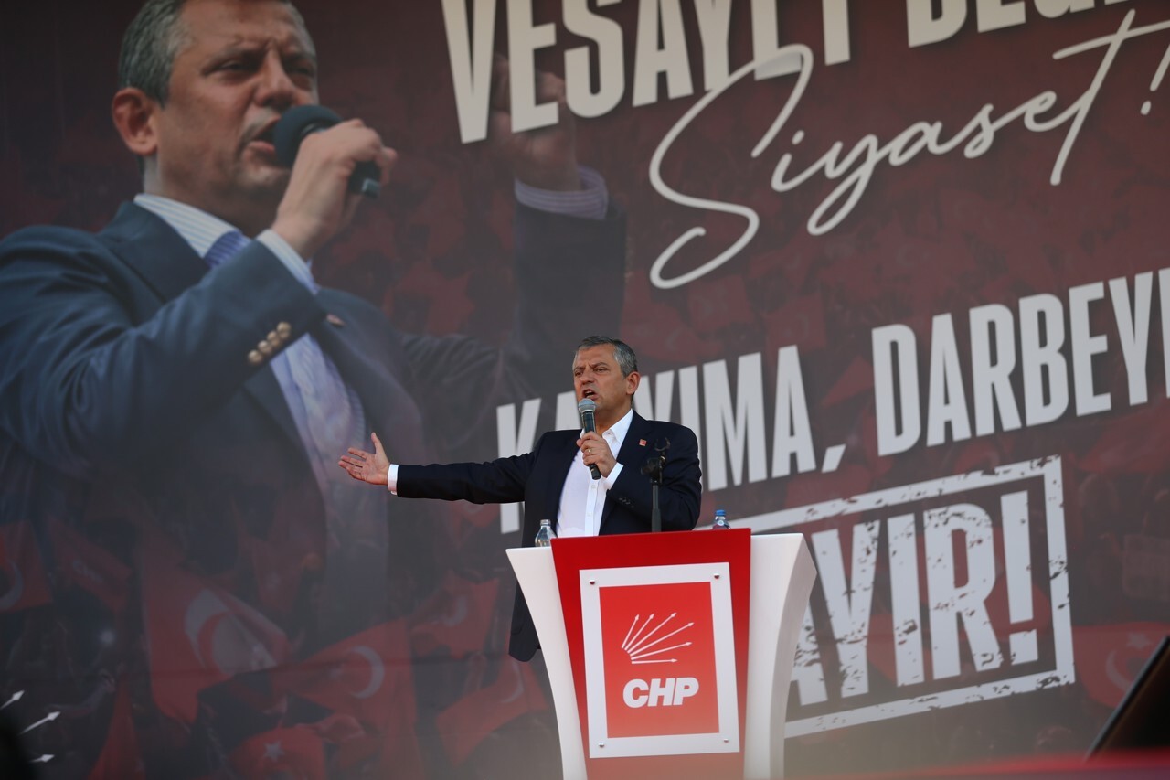 Turkse rechtszaak tegen partijbestuur CHP uitgesteld: 'Ligt erg gevoelig'