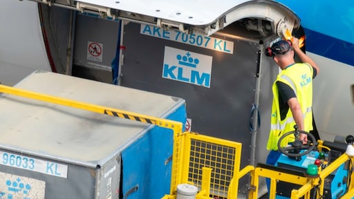 Schiphol: KLM annuleert woensdag tientallen vluchten door acties grondpersoneel