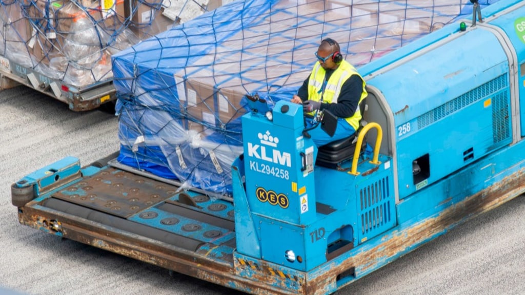 KLM schrapt woensdag zo'n honderd vluchten, volgende week nieuwe stakingen