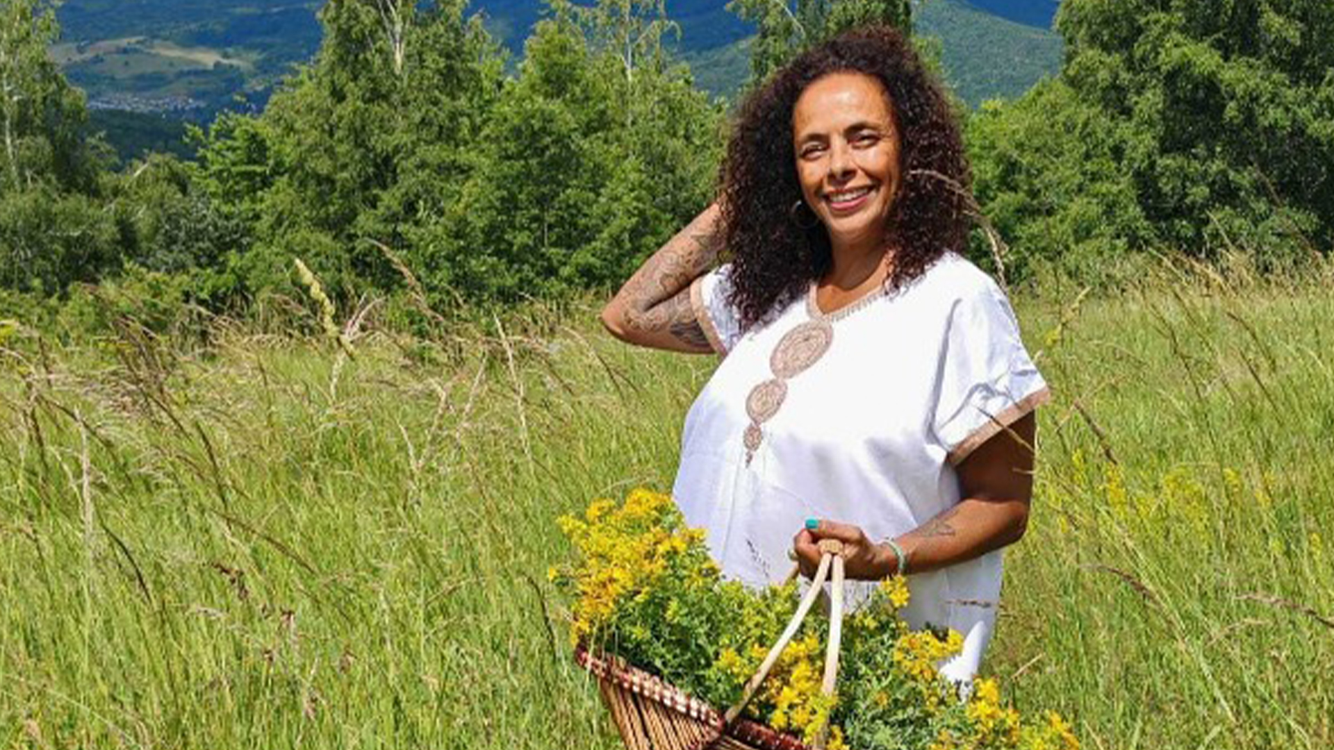  Barka was 15 toen ze een huwelijk weigerde en wegliep: 'Koos voor mezelf' 