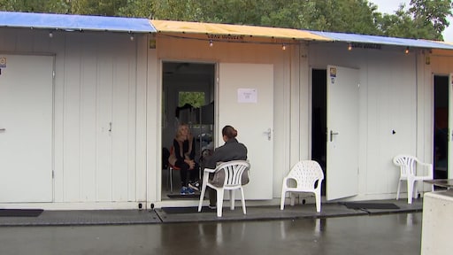 Minister vraagt Oekraïners om zelf opvang te regelen, opvangplekken zitten vol