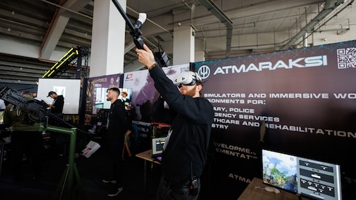 Nederlands tintje aan wapenbeurs in Oekraïne: 'Ik doe dit voor Nederland'