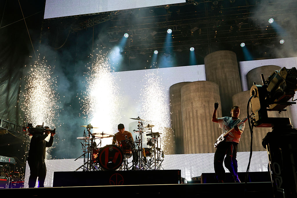 the twenty off white