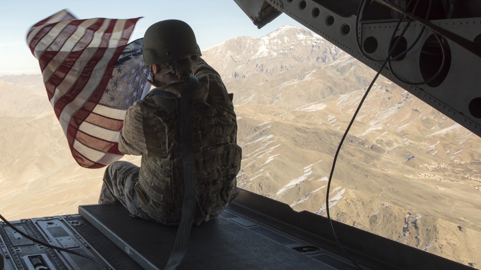 Trump aast op terugkeer naar strategische legerbasis Bagram in Afghanistan