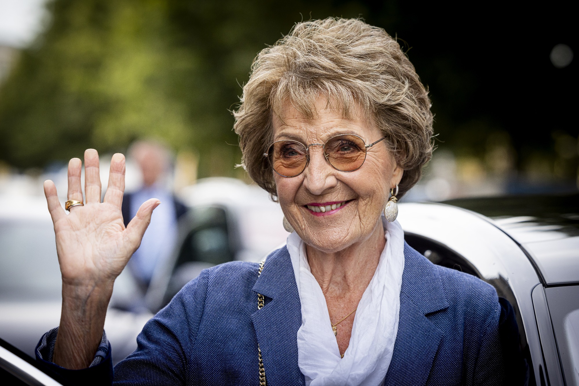 Prinses Margriet leest voor tijdens Kinderboekenweek