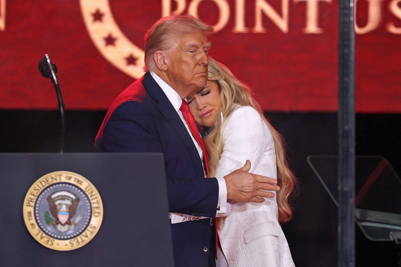 Afscheidsdienst Kirk drukbezocht, Trump noemt hem 'martelaar' voor vrijheid