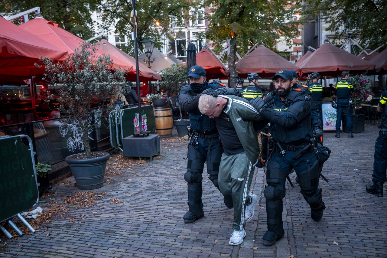 OM eist 6 weken cel tegen eerste verdachte rellen Malieveld Den Haag