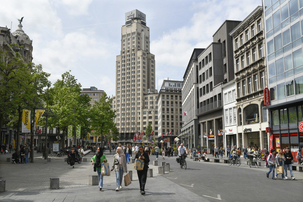 Dit is KBC, de Belgische bank die op ABN Amro aast