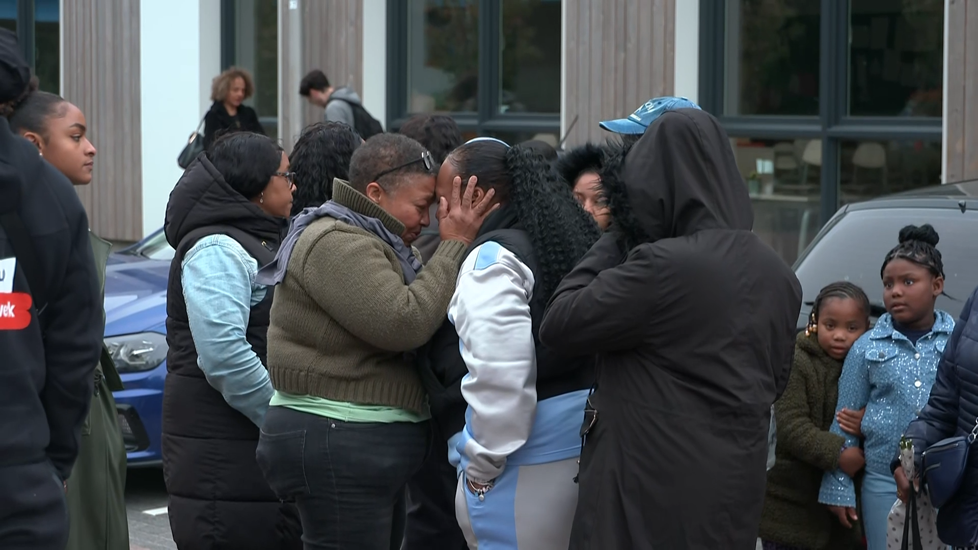 Pleegmoeder na dood Jerryson: 'Kunnen boos zijn op politie, maar hebben ze nodig'