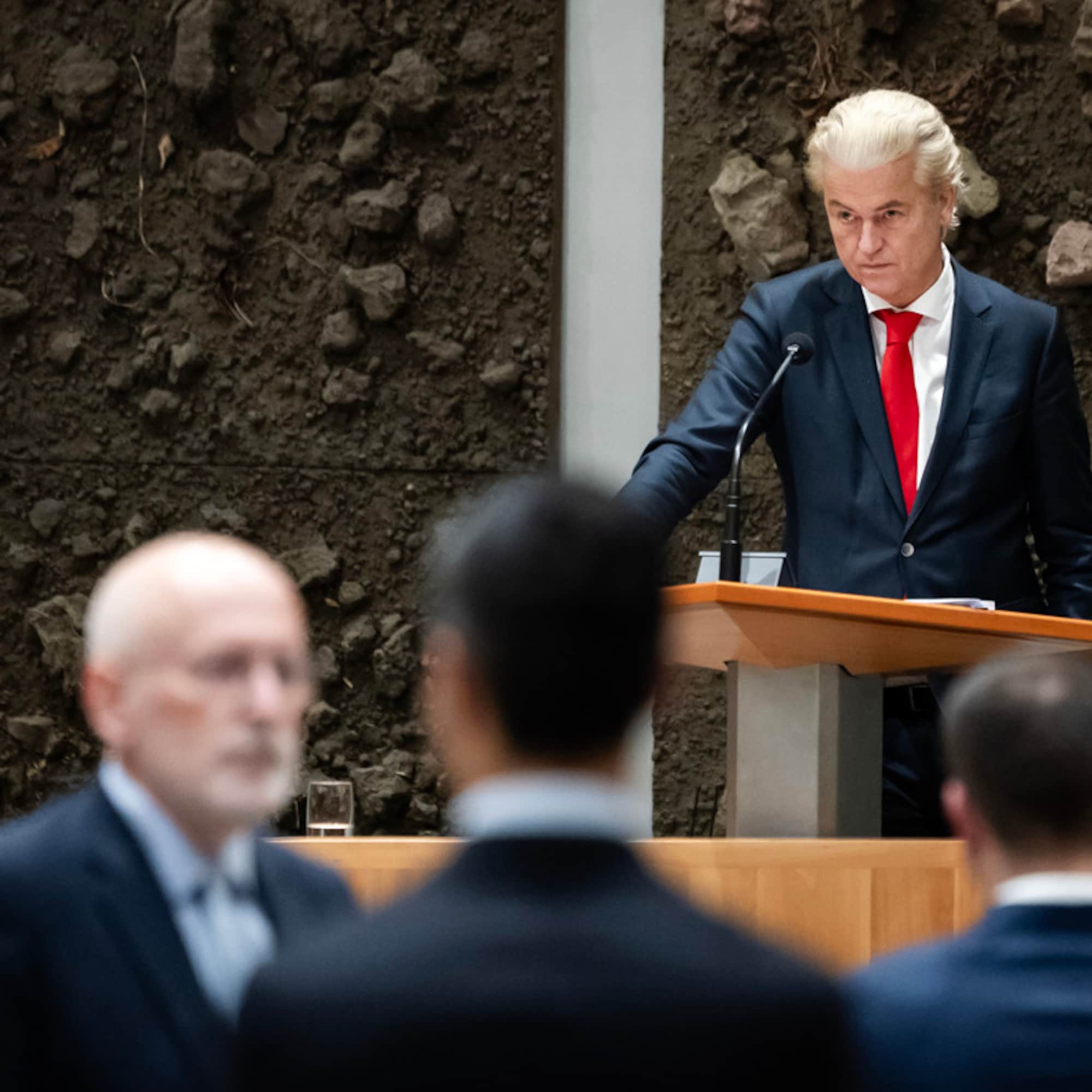 Oppositie valt Wilders aan om toon in debat, PVV-leider wil die niet matigen