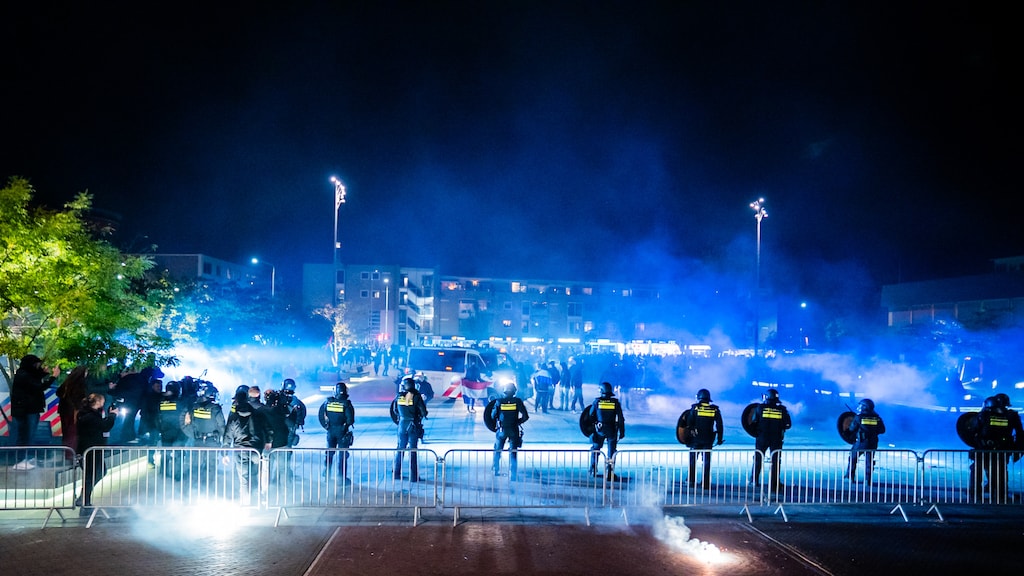 Demonstraties op meerdere plekken tegen azc's, ook arrestaties