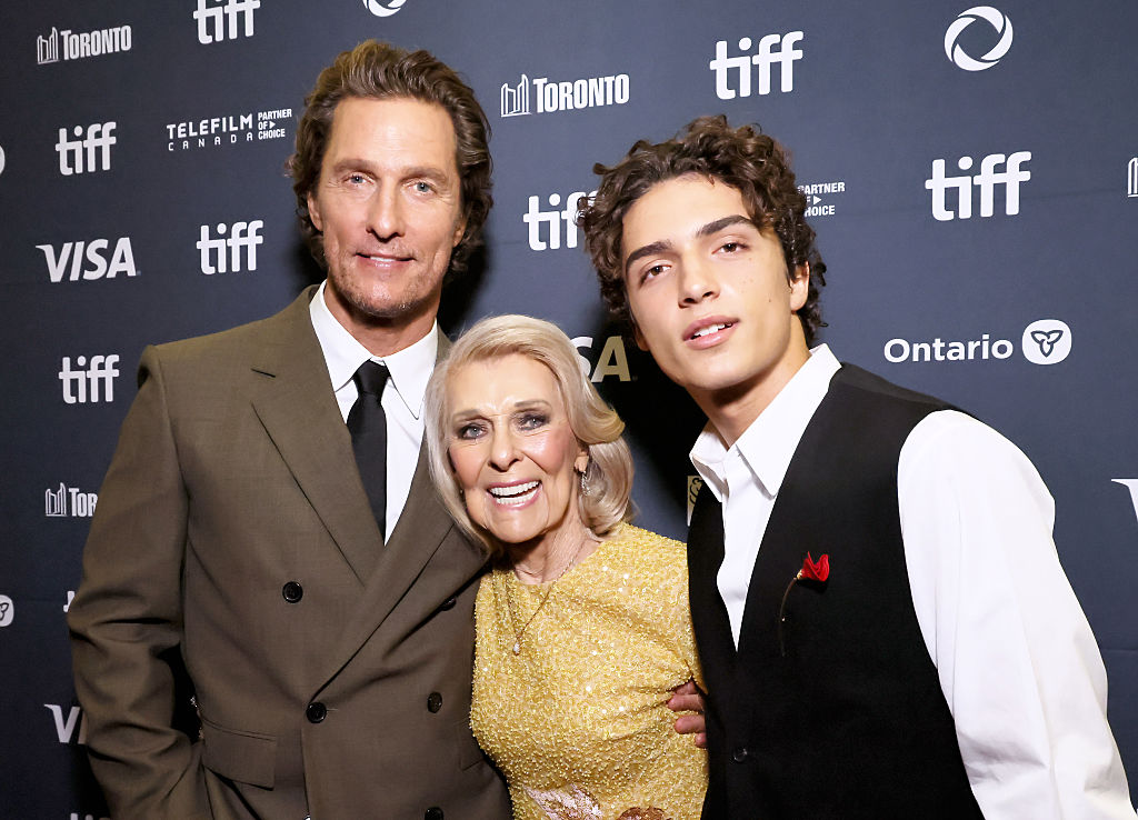 Matthew McConaughey samen met moeder en zoon in film: 'Nooit verwacht'