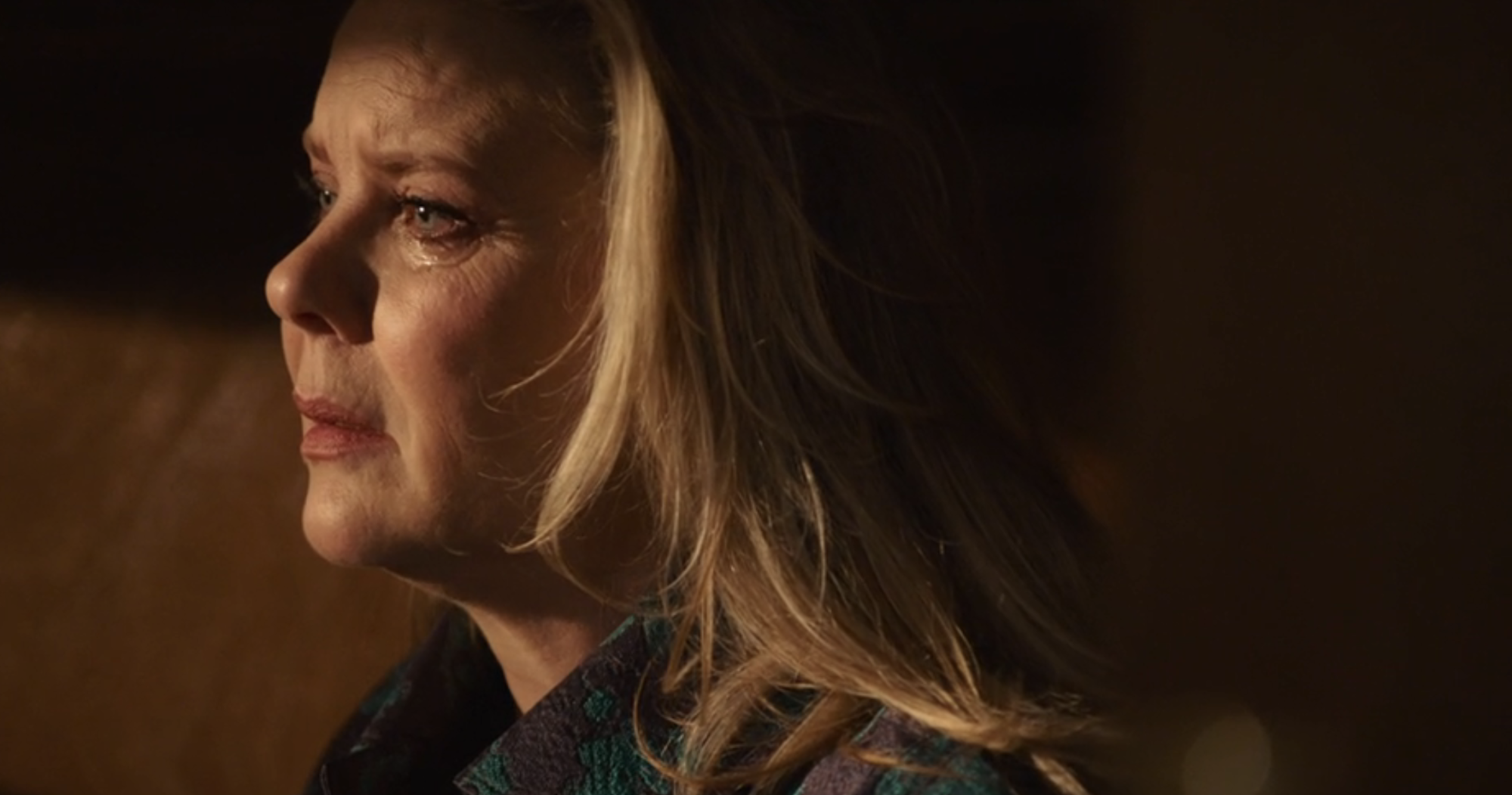 Nieuwe maandtrailer GTST verklapt: Linda Dekker ontdekt geheim van overleden broer Simon