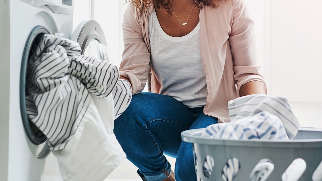 Ruikt je was muf na het wassen? Zo kom je van die vervelende geur af