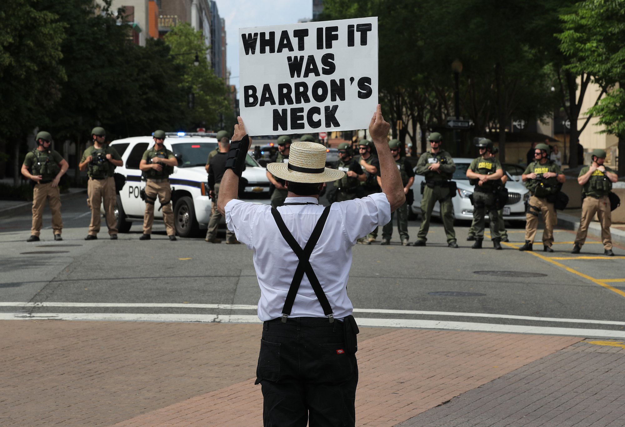 FBI ontslaat agenten die knielden tijdens George Floyd-protesten