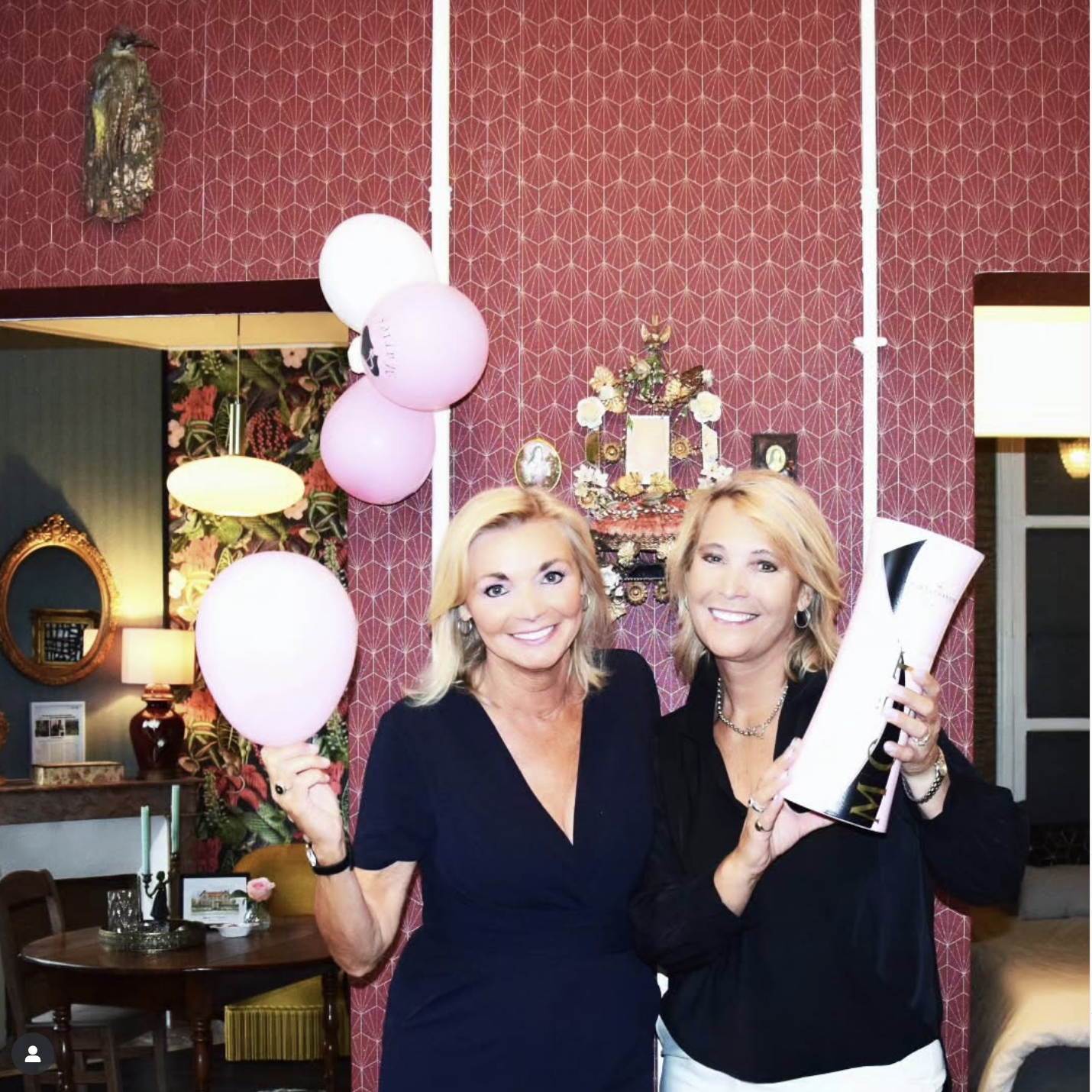 Kunstenaarsstel Jolande en Barbara uit Ik Vertrek terug in Nederland