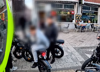 Bijval voor agent die jongen op fatbike hard toespreekt: 'Met je bijdehante muil'