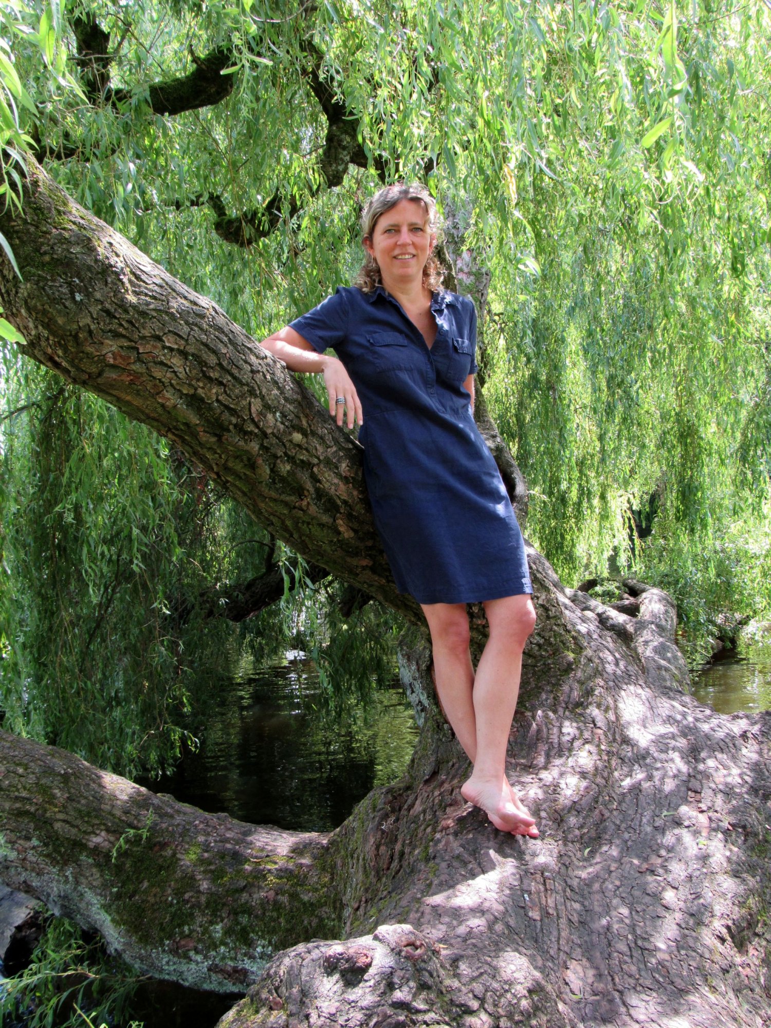 Joukje een paar jaar geleden, in het Amsterdamse Vondelpark. "Ik zie mij daar nu niet meer wonen en schrijven."