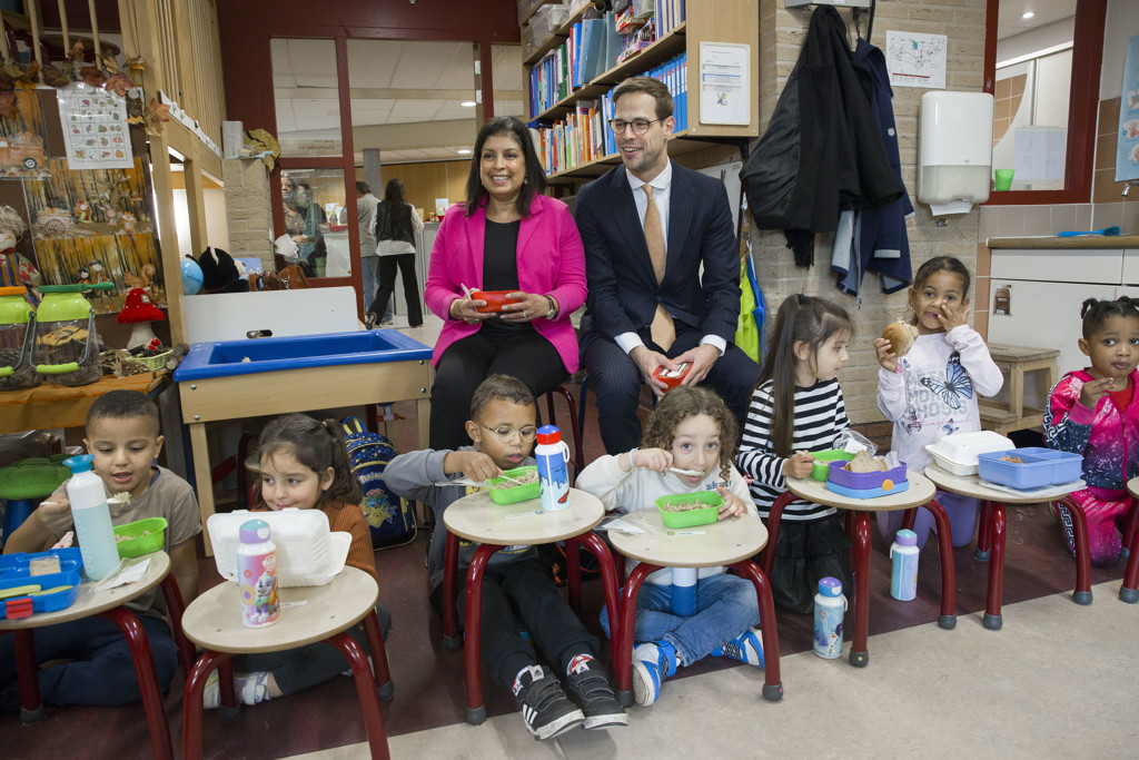 Rode Kruis: kinderen eten gezonder dankzij boodschappenkaart