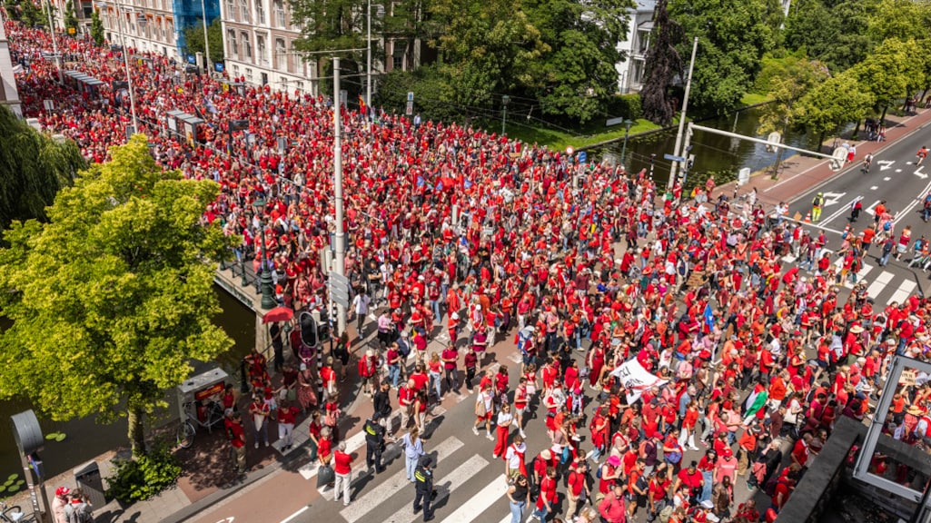 De Rode Lijn: hoe het kabinet onbedoeld massaprotest tegen eigen beleid kleur gaf
