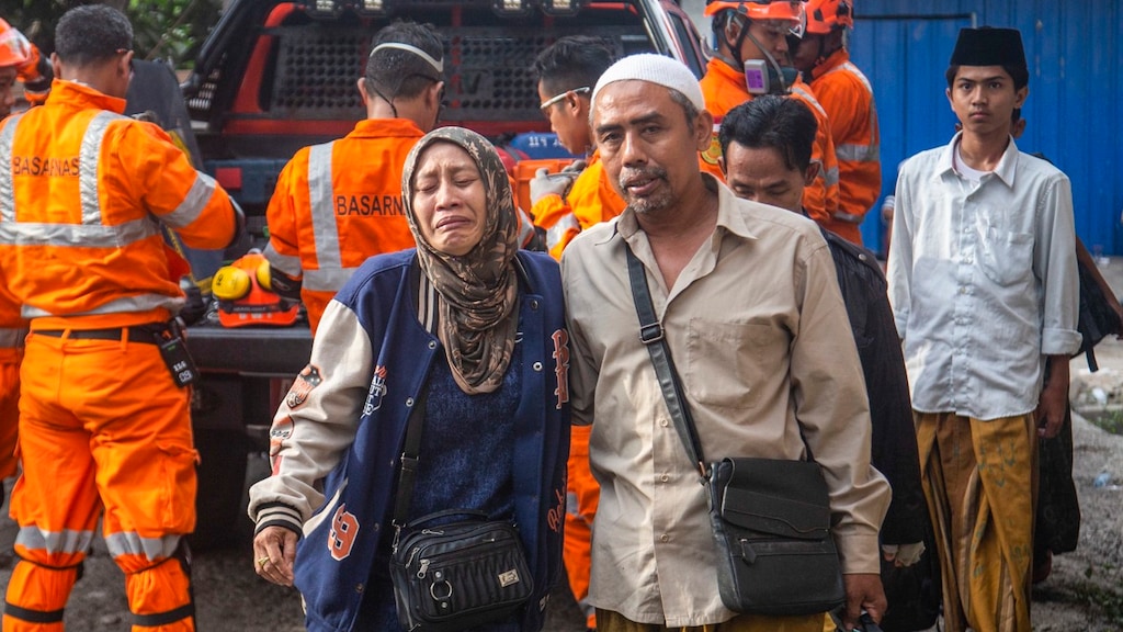 School in Indonesië stort in: zeker drie doden, nog tientallen onder het puin