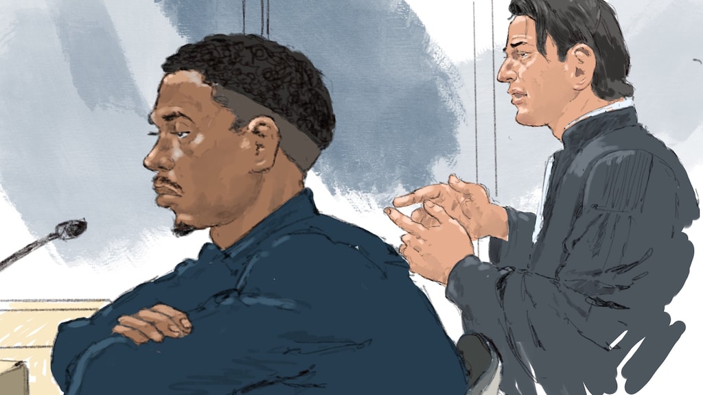 Rechtbanktekening van Quincy Promes tijdens een pro-formazitting in zijn zaak.