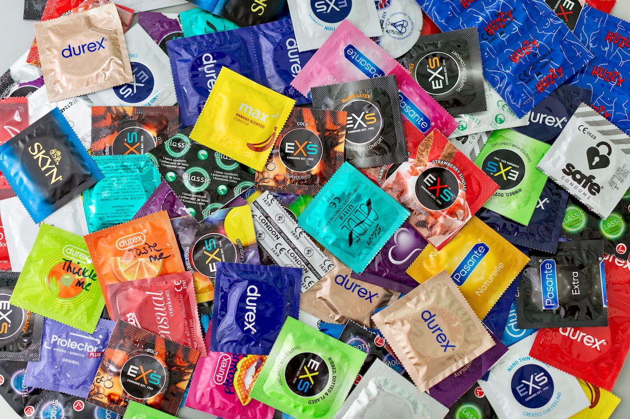 Het NFI onderzocht veel verschillende soorten glijmiddel.