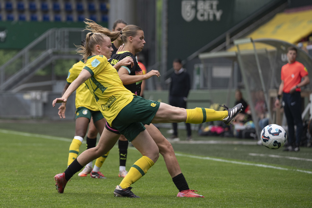 Professioneel vrouwenvoetbal nog altijd een financieel fiasco 