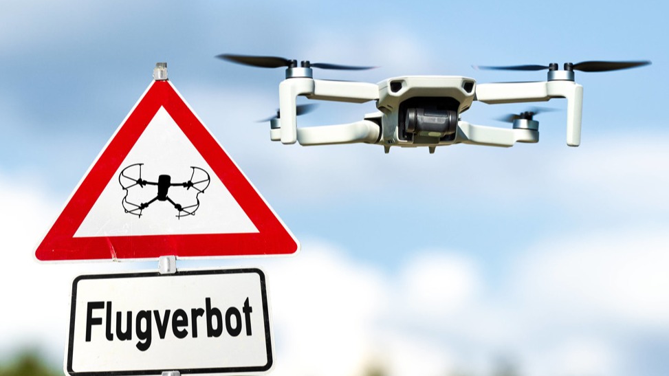 Vlucht vertraagd of geannuleerd om drones? Dan géén compensatie
