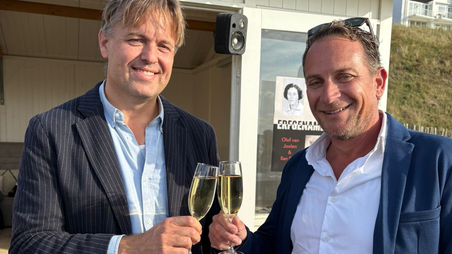 Proosten op het boek Erfgenamen, dat ze samen schreven.