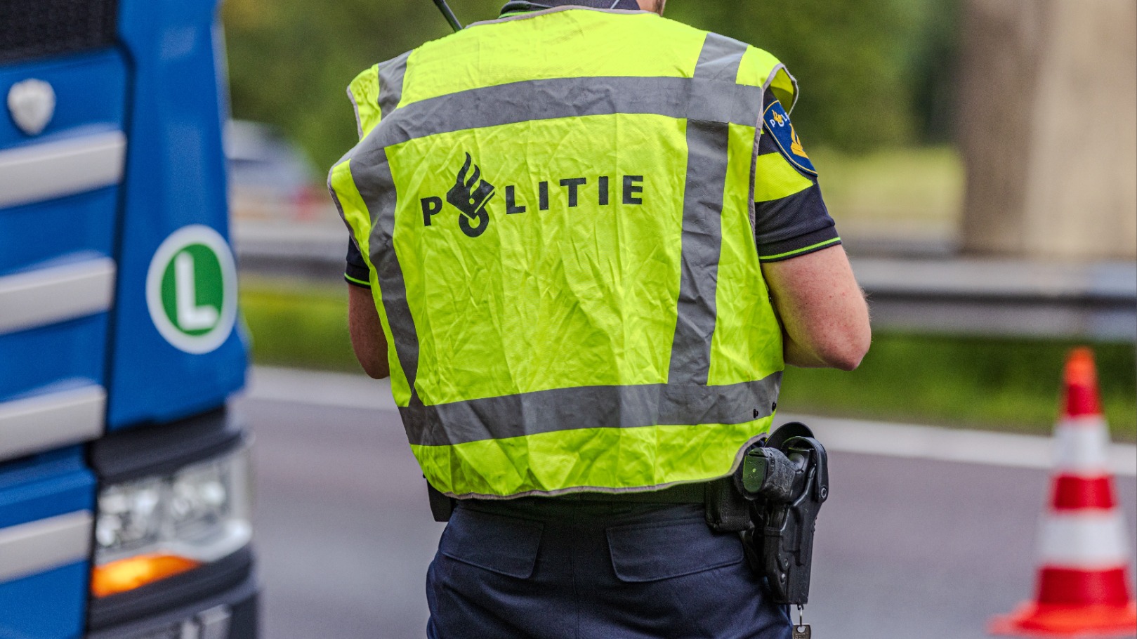 14 maanden cel voor 'wildwest' op A12, mishandeling agent en vernieling woonboot