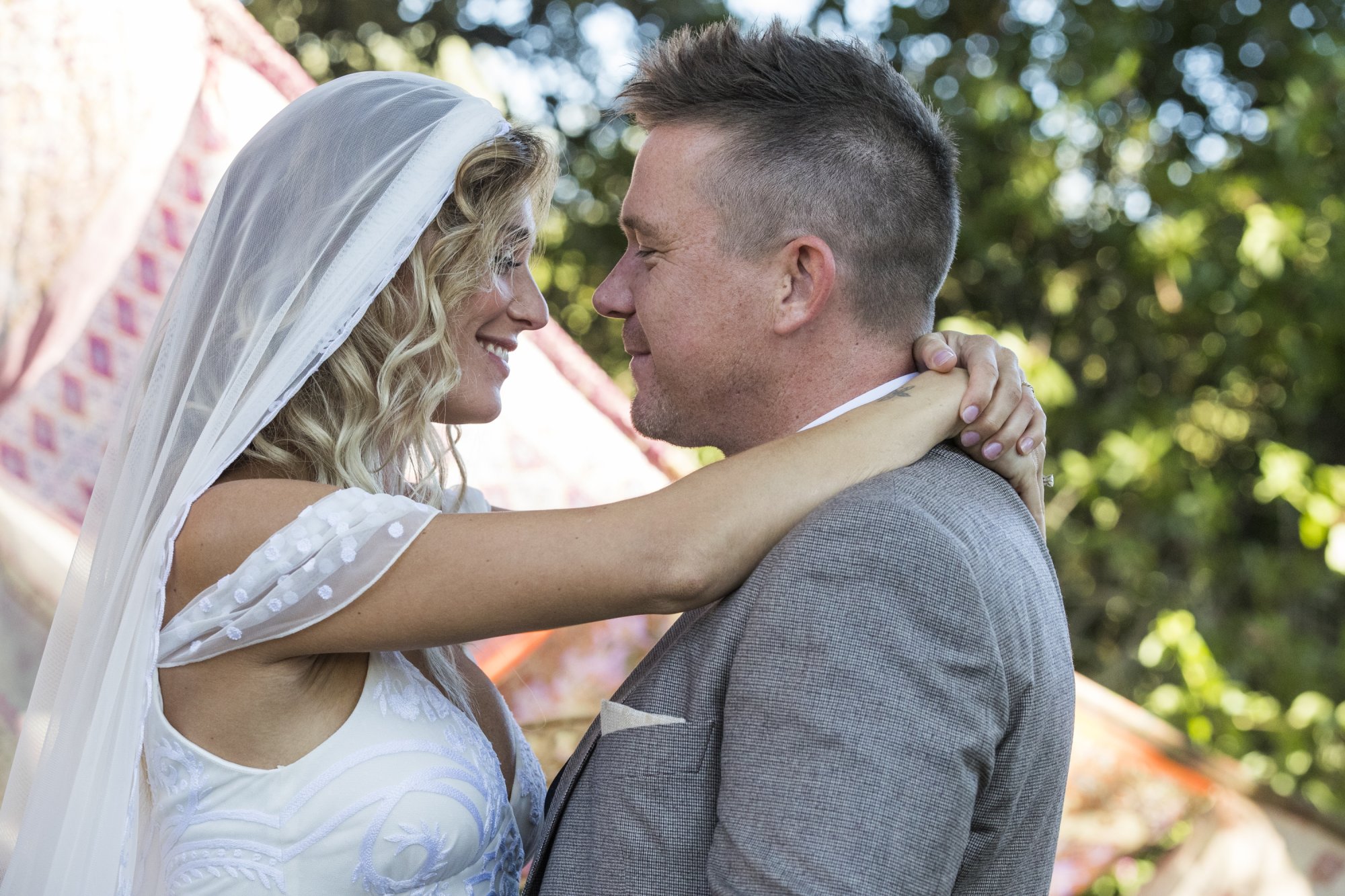 Johnny de Mol en Anouk de Mol-van Schie vieren 7-jarig huwelijk