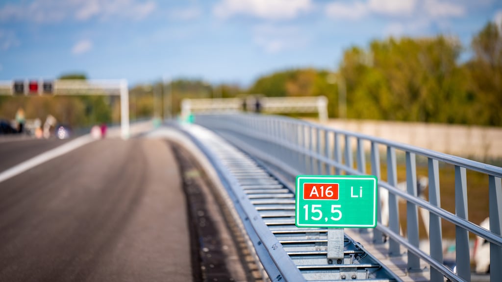 A16 Rotterdam richting Dordrecht en Breda weer open voor verkeer