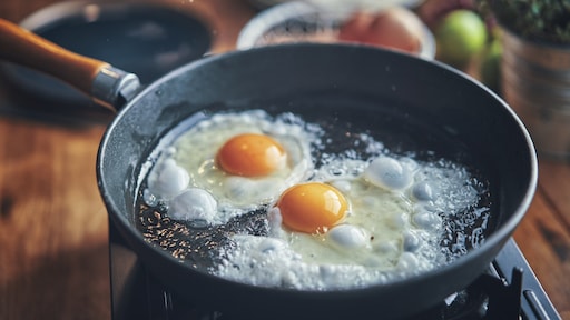 Rood stipje in je ei? Dit is de oorzaak