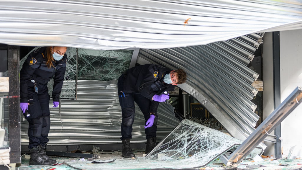 Juweliers waarschuwen elkaar voor berovingen via app: pas op, verdachte personen actief